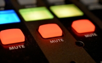'Mute' button in conferencing apps may not actually mute your mic