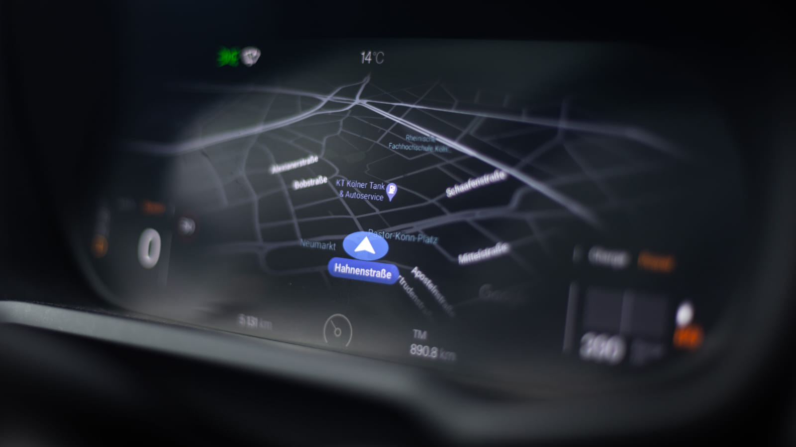 Güvenlik açığı araştırmacıları, 169 ülkede yaklaşık 1,5 milyon araçta bulunduğu reklamı yapılan bir GPS izleyicide güvenlik sorunları buldu.