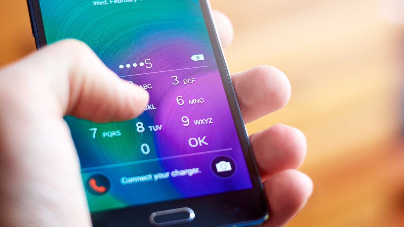Android phone owner accidentally finds a way to bypass lock screen