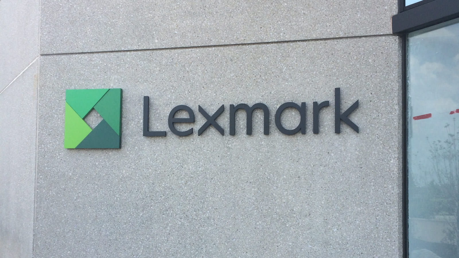 Lexmark warns of RCE bug affecting 100 printer models, PoC released