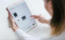 Save $75 on a tablet with this refurbished iPad & accessories deal