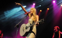 Cybercrime 'crew' stole $635,000 in Taylor Swift concert tickets