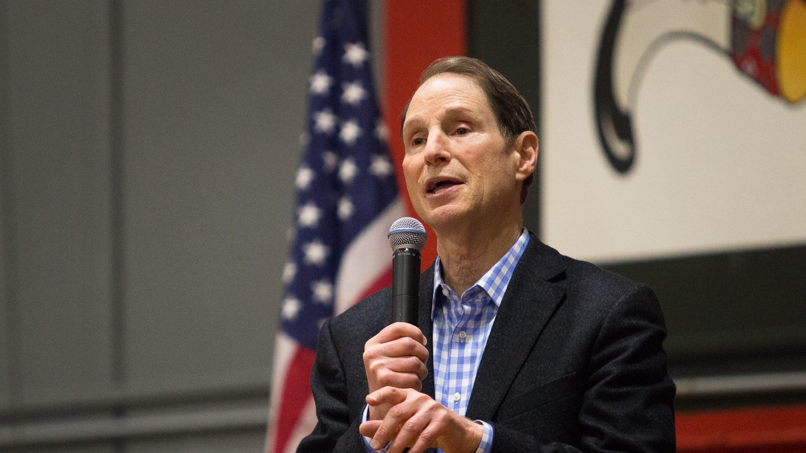 U.S. Senator accuses Microsoft of “gross cybersecurity negligence”