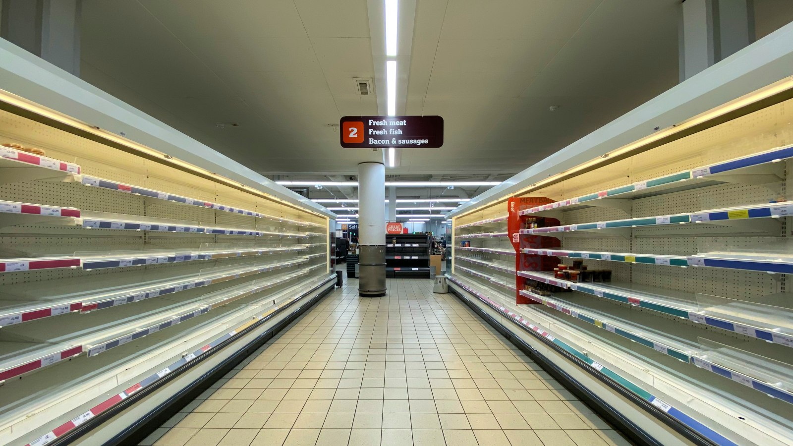 Imagen de la noticia: Cyberattack shuts down refrigerators at French supermarkets (BleepingComputer)