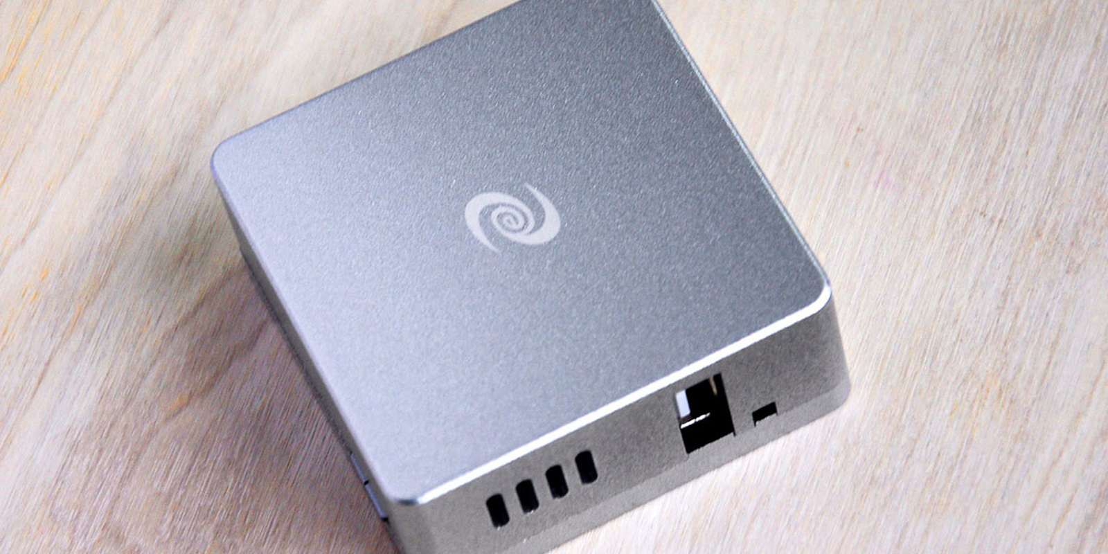 This plugandplay device offers instant firewall and VPN protection