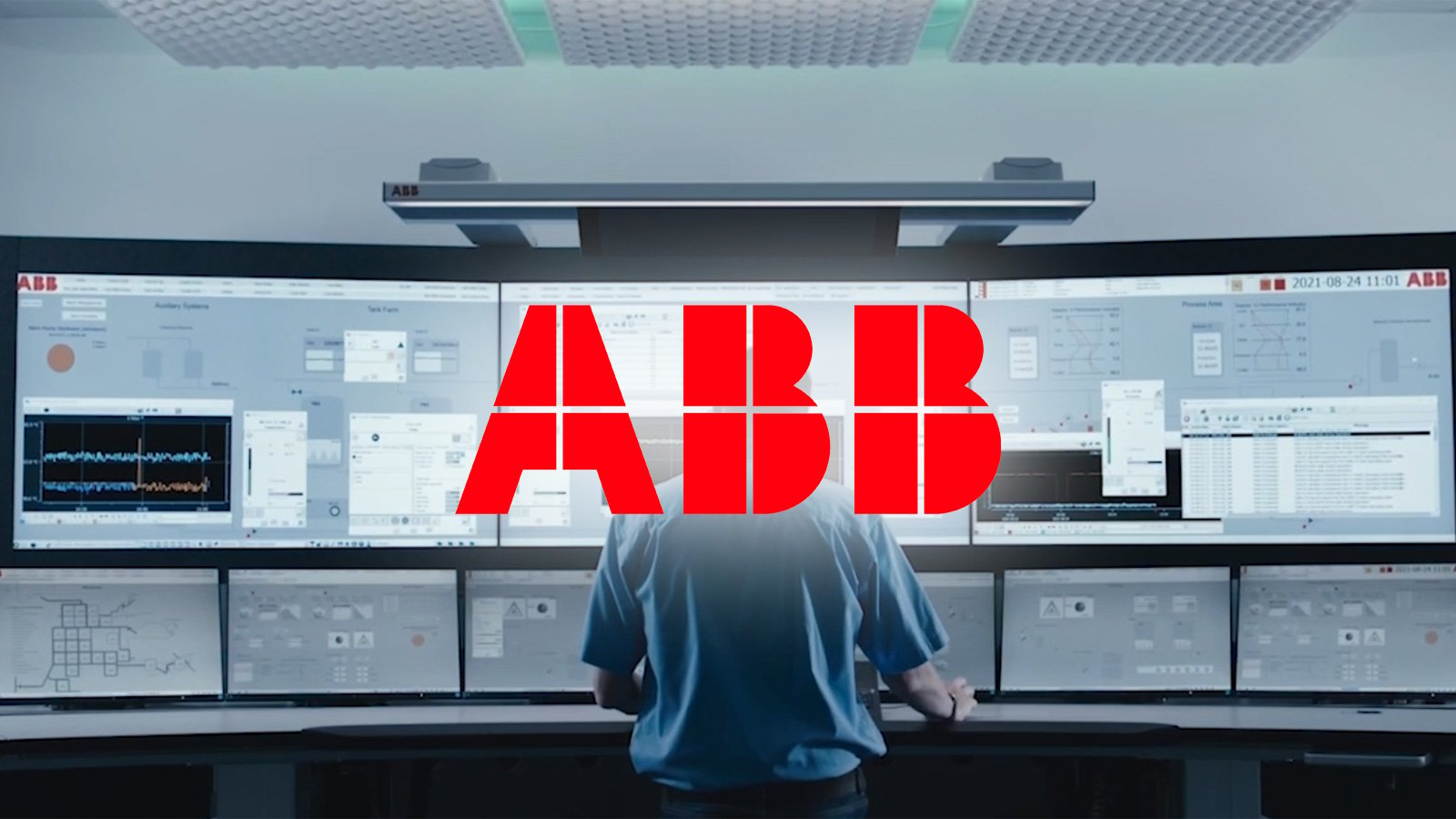 Ruang kontrol ABB dengan logo