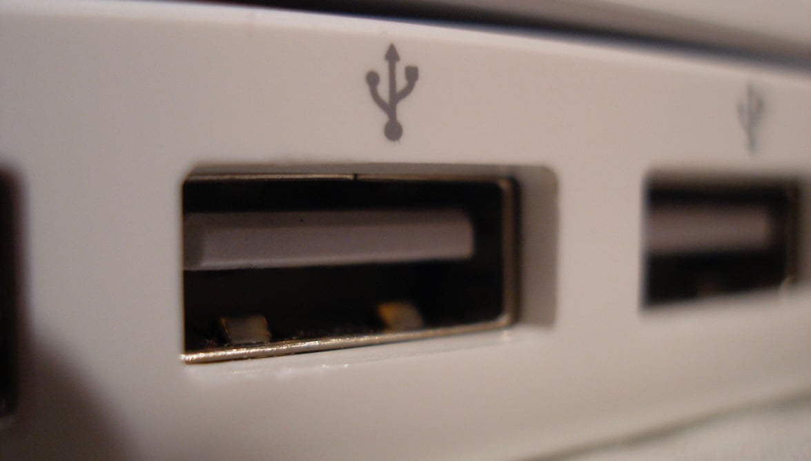 beslag overbelastning tab Shocking! USB Killer Uses Electrical Charge to Fry Vulnerable Devices