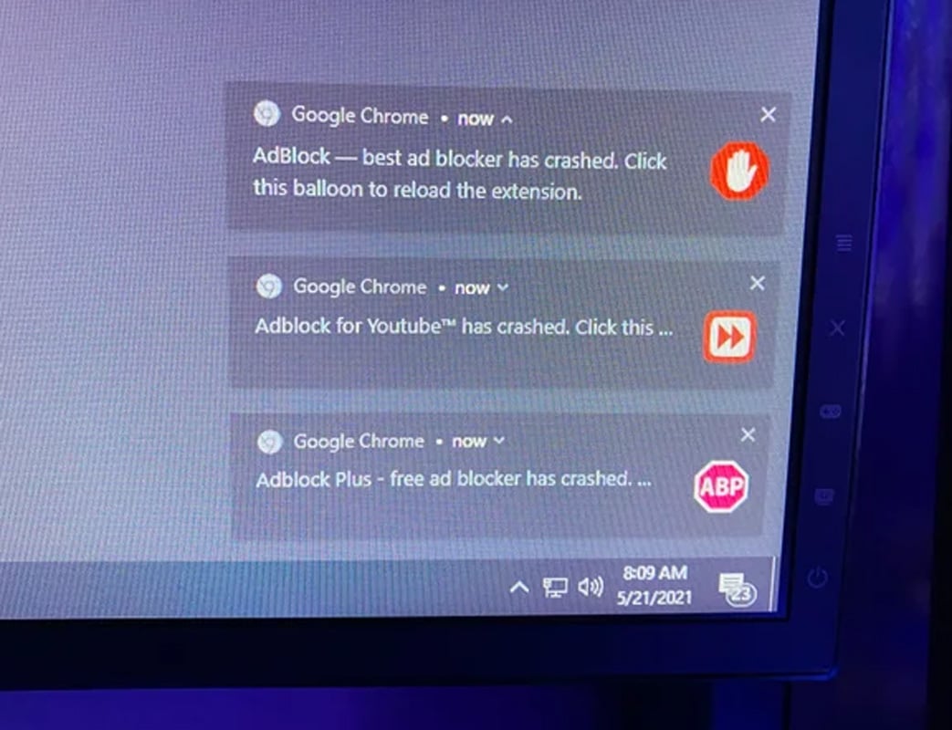 Google Chrome alerts stating an extension has crashed
